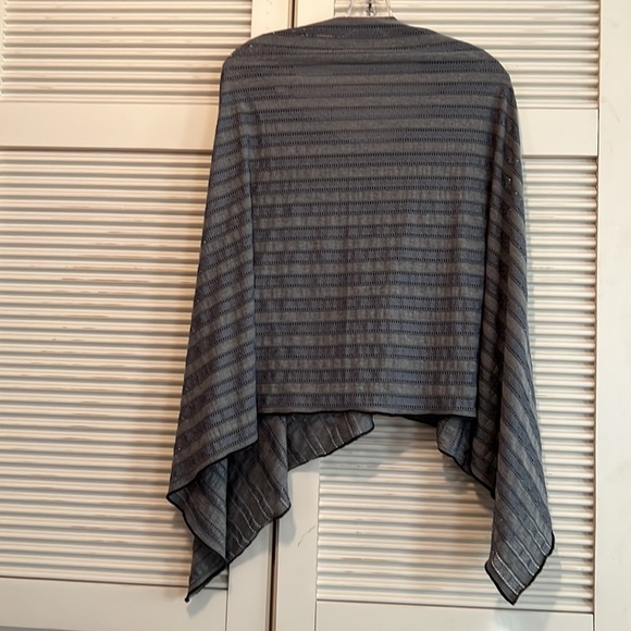 Boho Poncho Wrap - Picture 3 of 7